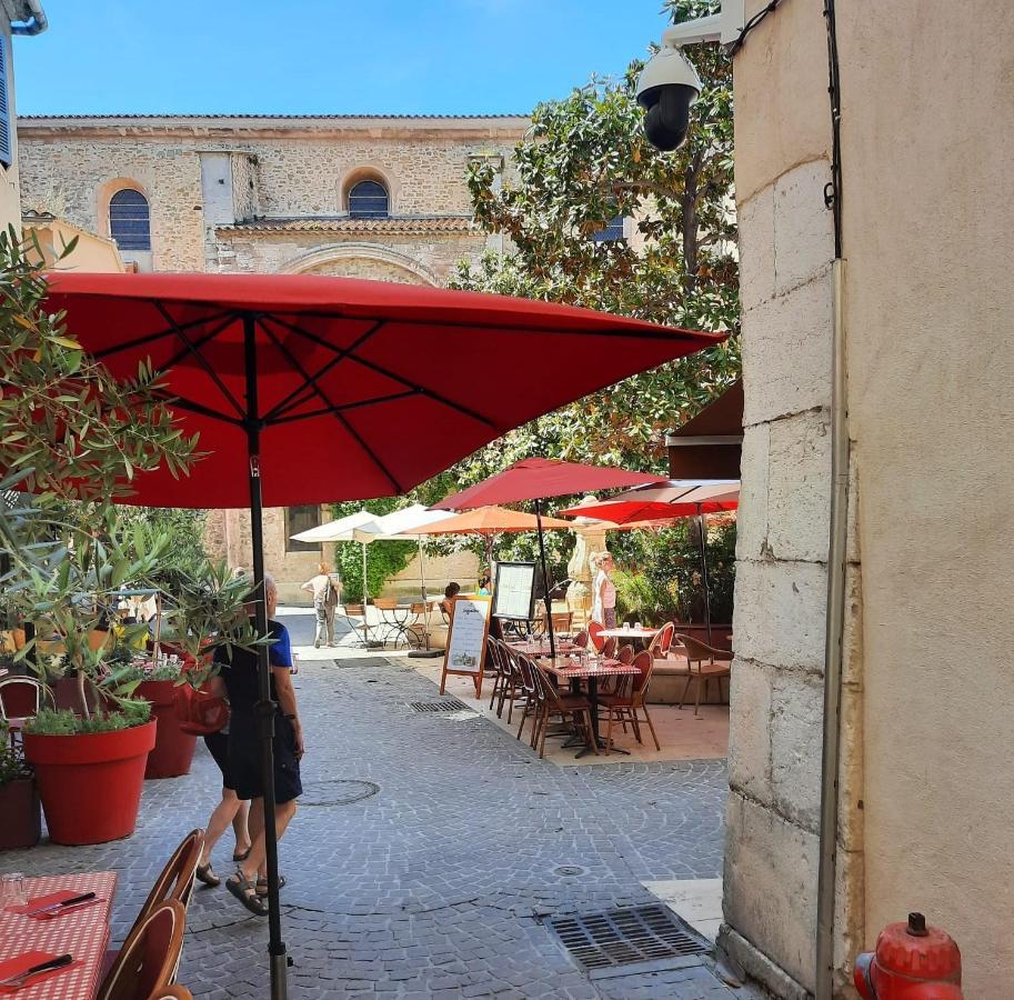 Renovated Fully Equipped Studio For 2 To 4 Pers Διαμέρισμα Λα Σιοτά Εξωτερικό φωτογραφία